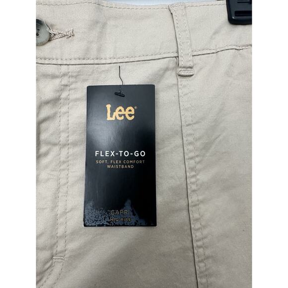 Lee Capri Pant Womens Tan 18 Medium Ultra Flex-To-Go Cargo NWT Casual - Picture 4 of 10